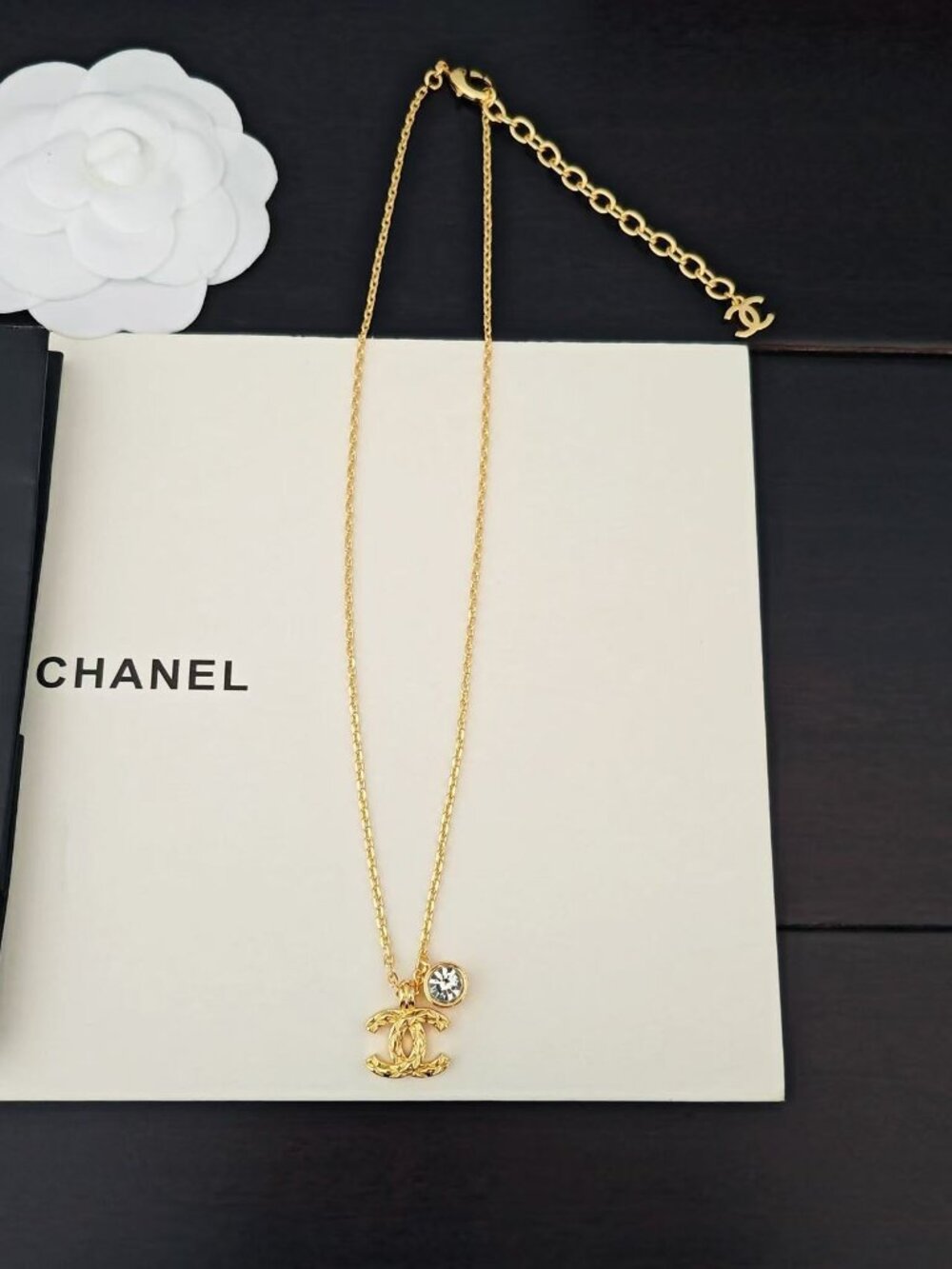 ❤️CHANEL The gold-checkered CC white diamond necklace - Picture 4 of 5